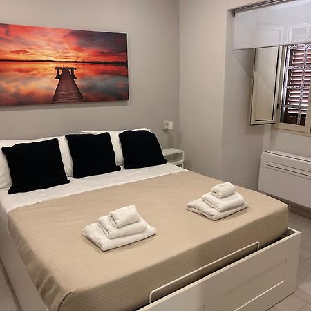 San Julian House Apartment Catania Bagian luar foto